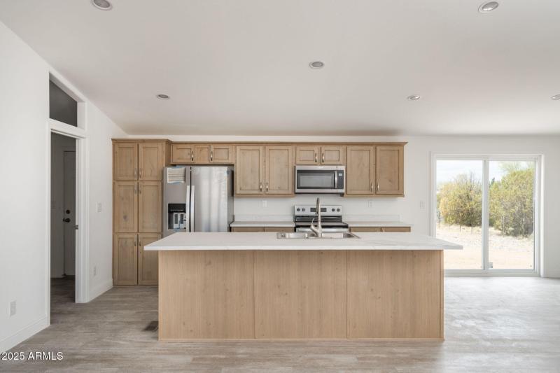 4-web-or-mls-25200-n-enid-dr