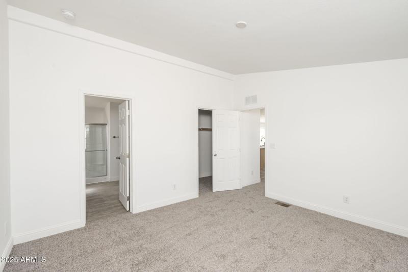 13-web-or-mls-25200-n-enid-dr