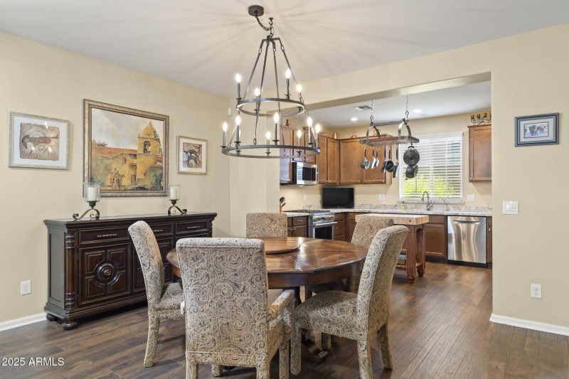 11-web-or-mls-6231-e-mark-way-14