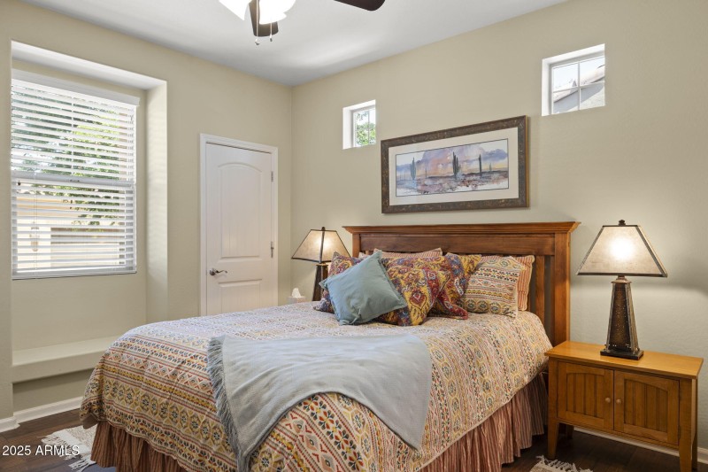 26-web-or-mls-6231-e-mark-way-14