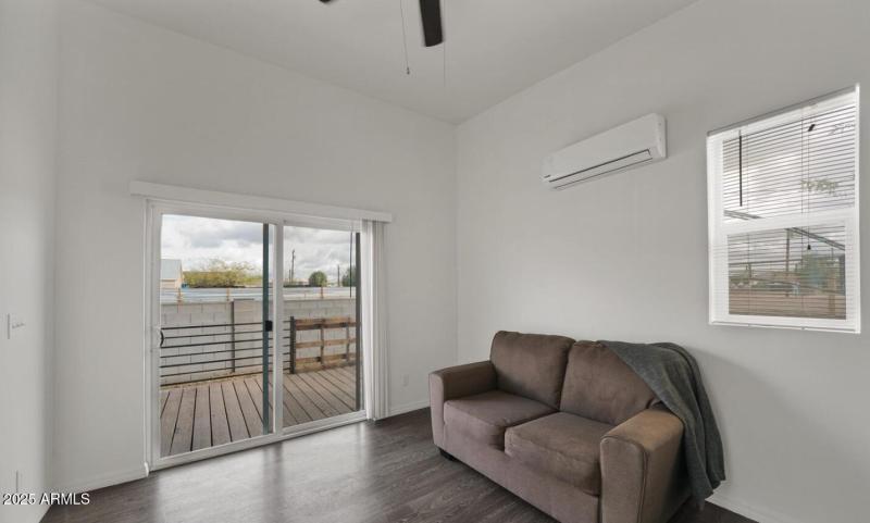 1229 S 13th Ave - Unit 3 - 2 Living Area