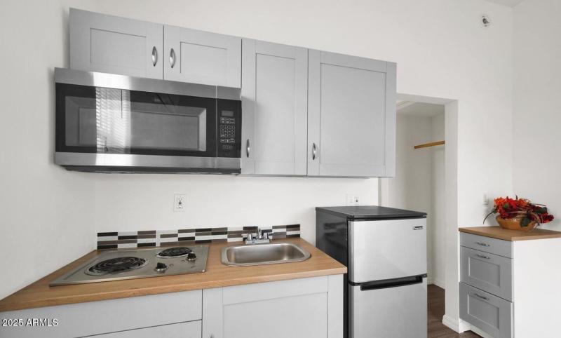 1229 S 13th Ave - Unit 3 - 3 Kitchen