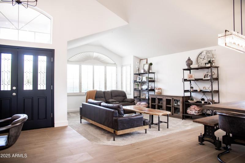 19276 N 90th Place 002