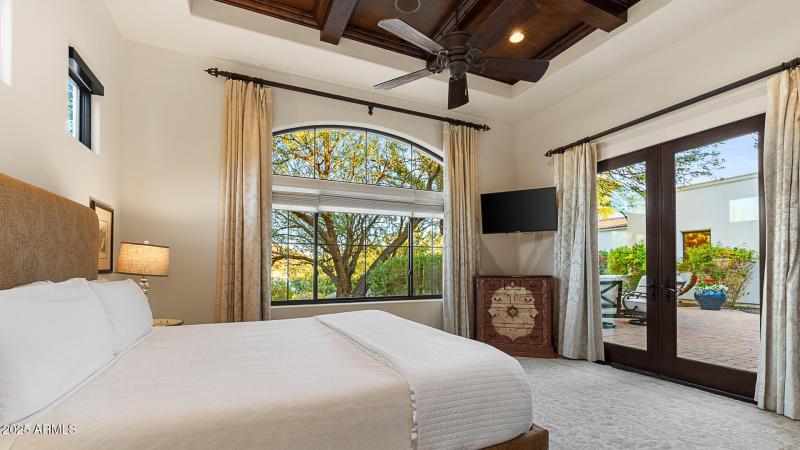 Entertainers-paradise-4-9