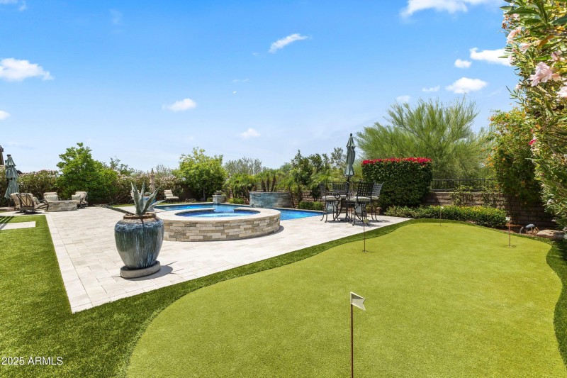 Private Putting Green