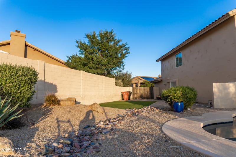 19276 N 90th Place 056