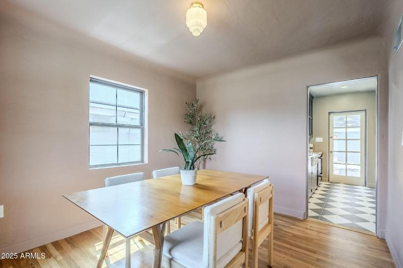 9-web-or-mls-Vernon-9