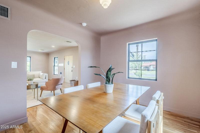 12-web-or-mls-Vernon-12