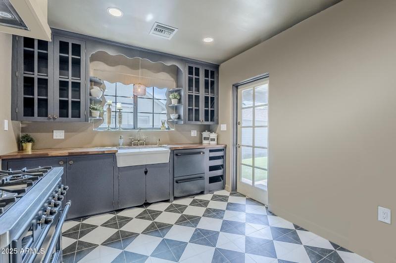 16-web-or-mls-Vernon-16