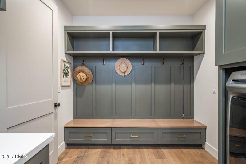 27-web-or-mls-943-estrella-ct