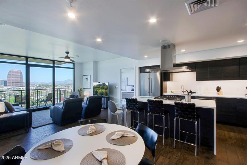 Kitchen and Greatroom 2