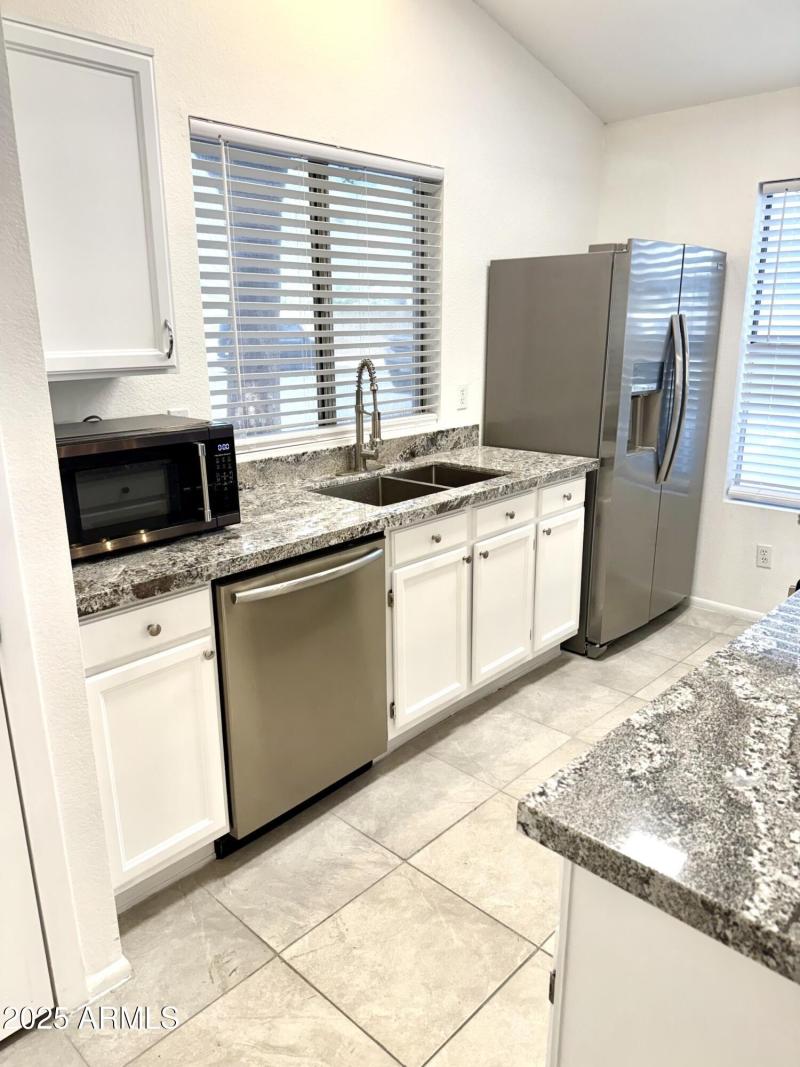 thumbnail_FullSizeRenderkitchen