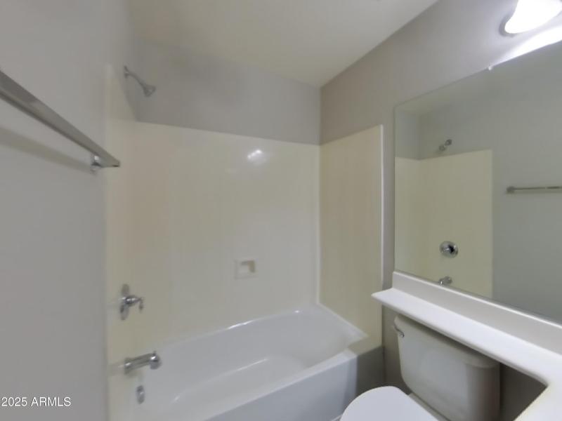 15_pc_JvGx0xZp6J_SEs3FTF2FH_layout_0