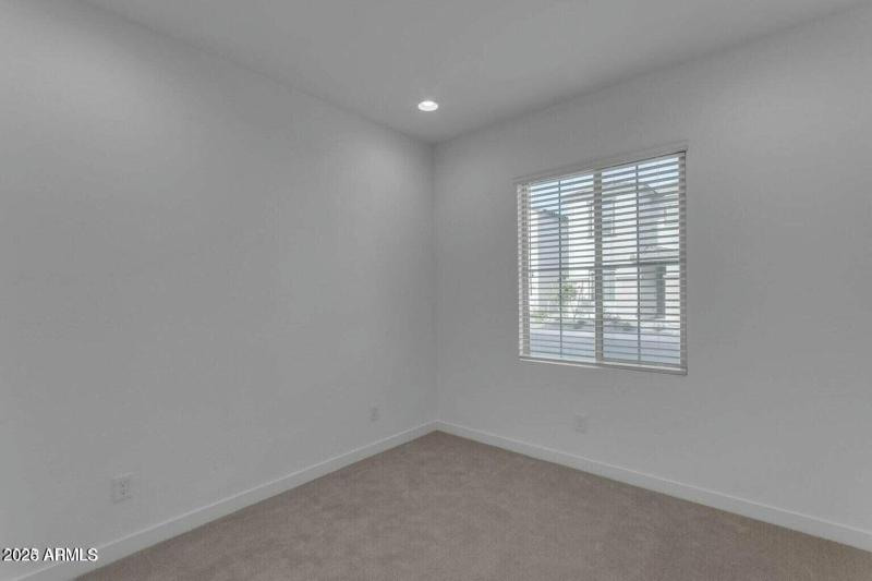 6434 N 17th_Downstairs_Bed_1