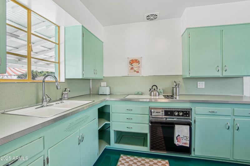 27-print-E Jackson Ave-0306-013