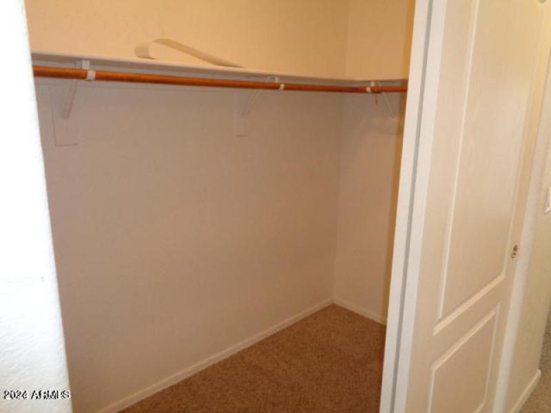 MASTER WALK IN CLOSET