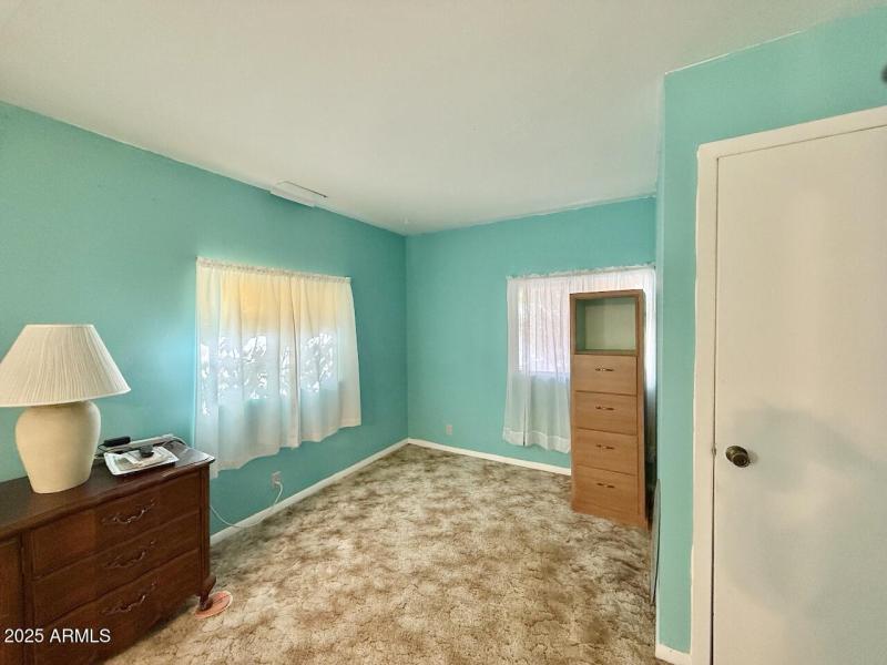 27 Primary Bedroom Sitting Area