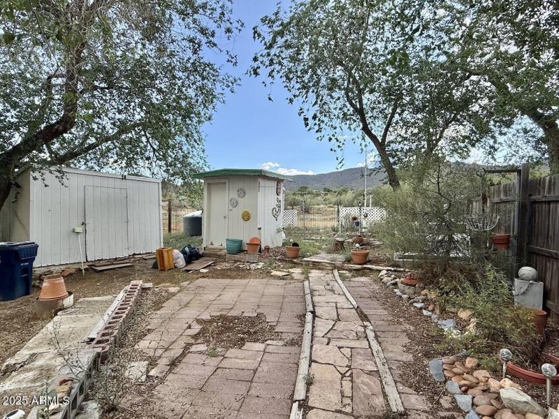 35 Fenced Yard Pump house