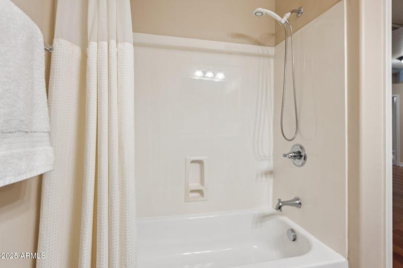 21-web-or-mls-5350-e-deer-valley-dr-1214