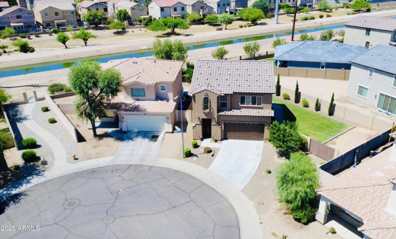 26D4BE79-C4A3-495F-B789-565AFE984CAD_1_2