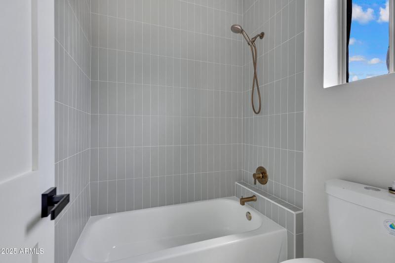 3624 N Paseo Del Sol-30