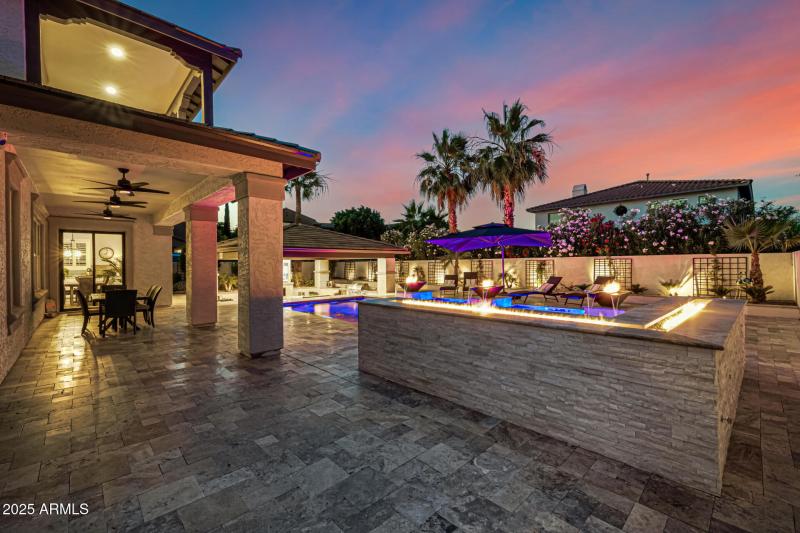 FIRE FEATURE SURROUND SPA