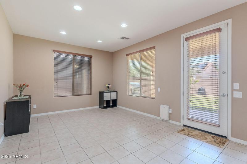 15-web-or-mls-Ivanhoe-15