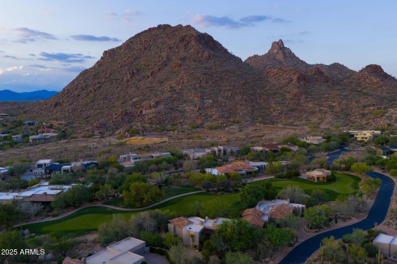 75-web-or-mls-10040-e-happy-valley-rd