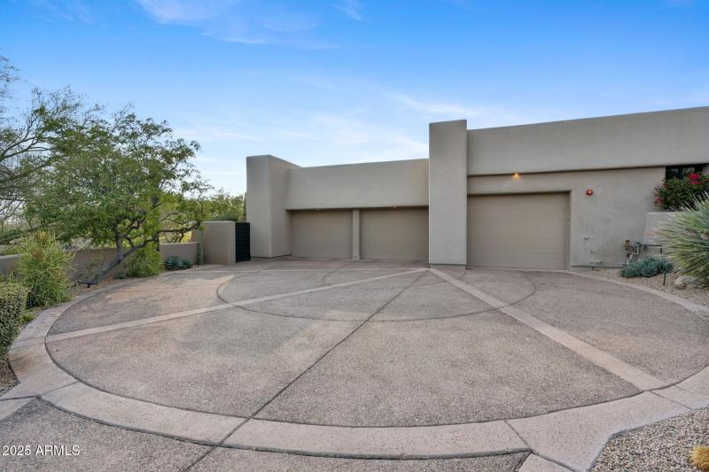 58-web-or-mls-10040-e-happy-valley-rd