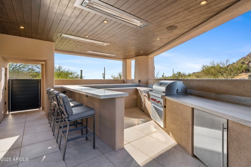 51-web-or-mls-10040-e-happy-valley-rd