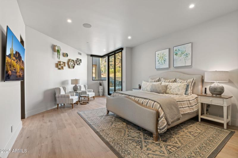 36-web-or-mls-10040-e-happy-valley-rd