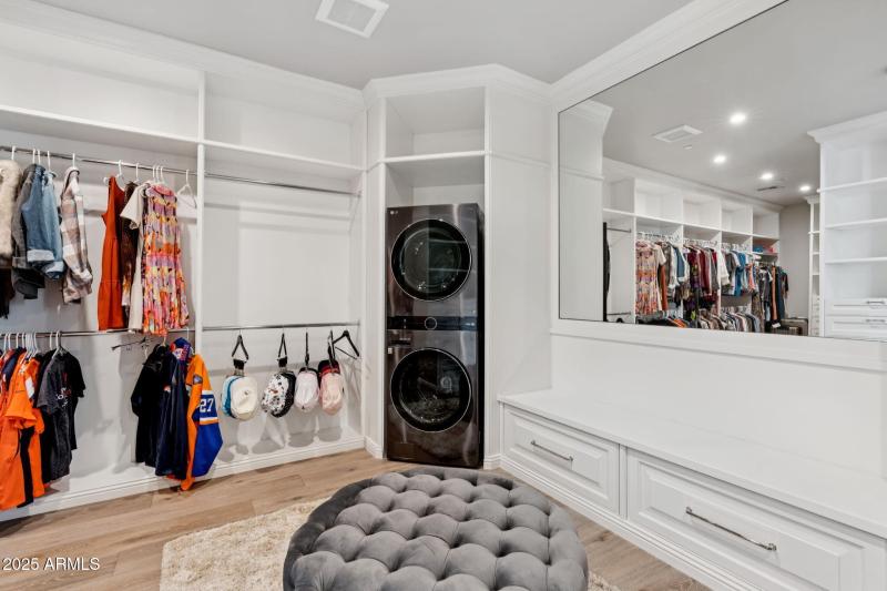 34-web-or-mls-10040-e-happy-valley-rd