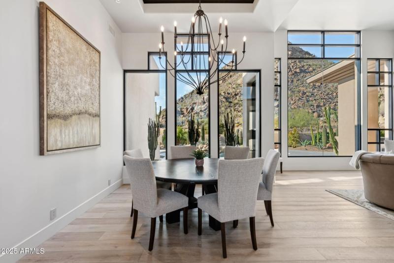 11-web-or-mls-10040-e-happy-valley-rd