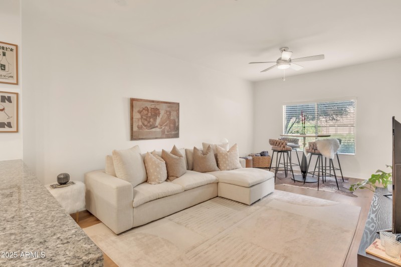 5450 E Deer Valley Dr 1004-10