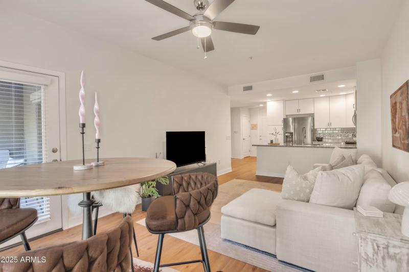 5450 E Deer Valley Dr 1004-14