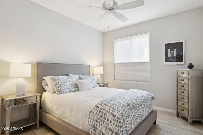 20-web-or-mls-17850-n-68th-st-2138