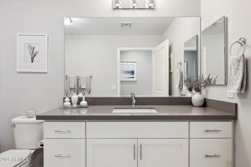 22-web-or-mls-17850-n-68th-st-2138