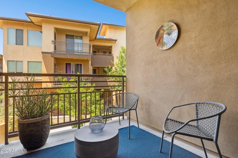 29-web-or-mls-17850-n-68th-st-2138