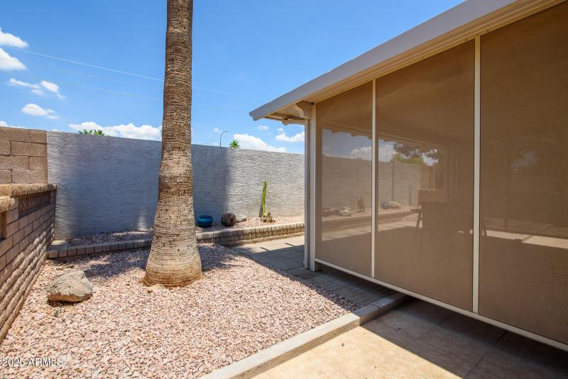 1672 E Augusta Ave-7132-HDR