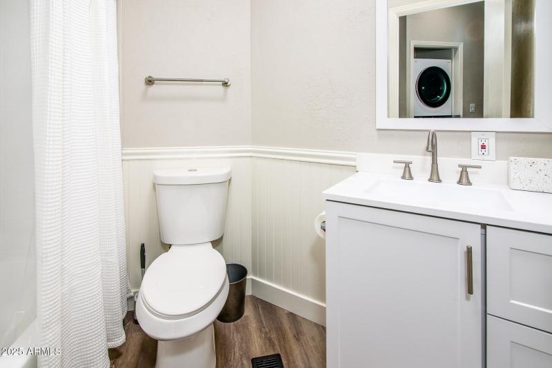 1672 E Augusta Ave-7245-Edit