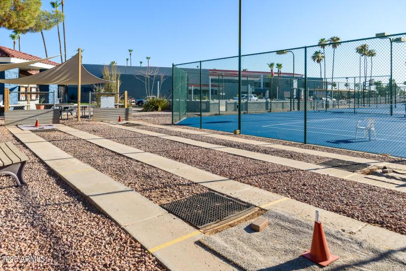Sunbird Pickleball-Tennis Courts
