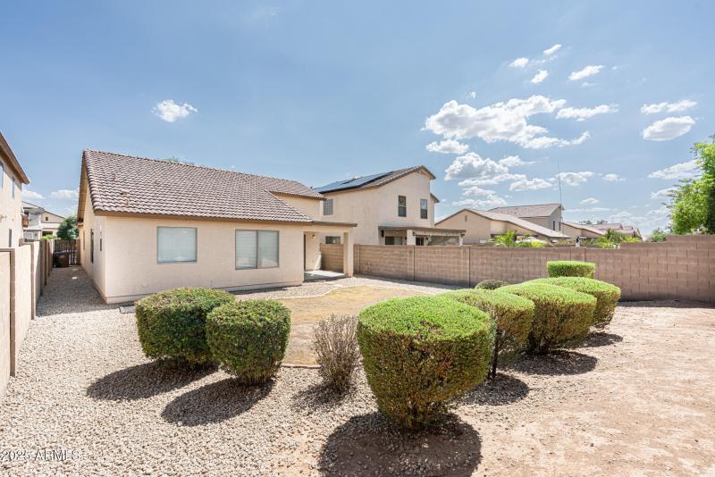 Meticilous Landscaping