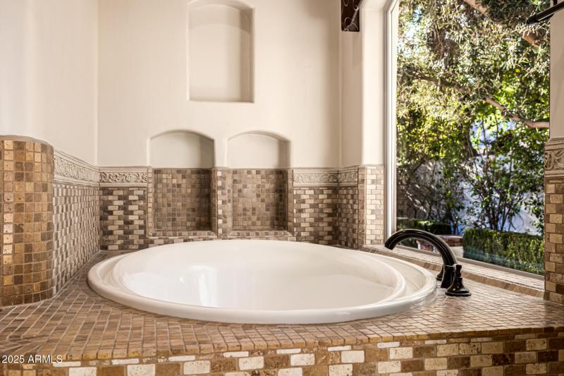 Infinity Edge bathtub