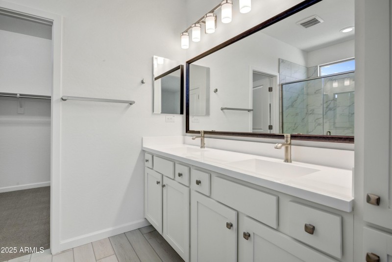 019_Primary Bathroom Details