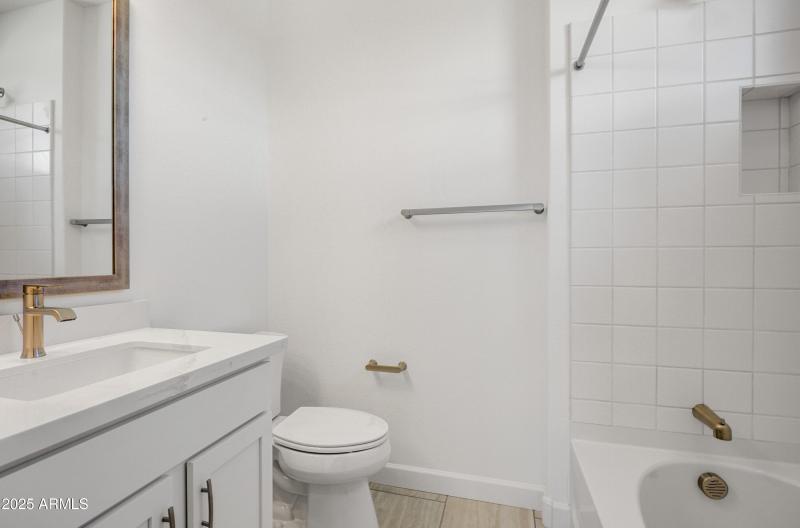 021_Bedroom 2 Bathroom