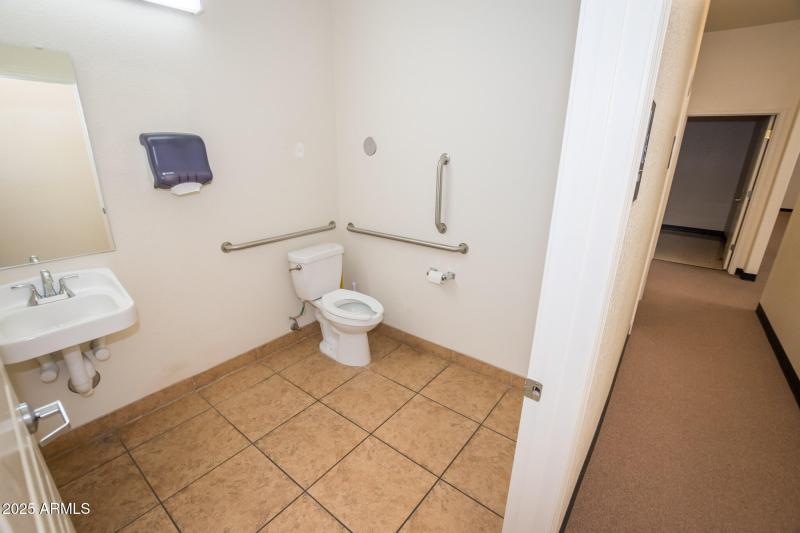 4655 N Commerce Dr # A 06-06-2025 (21)