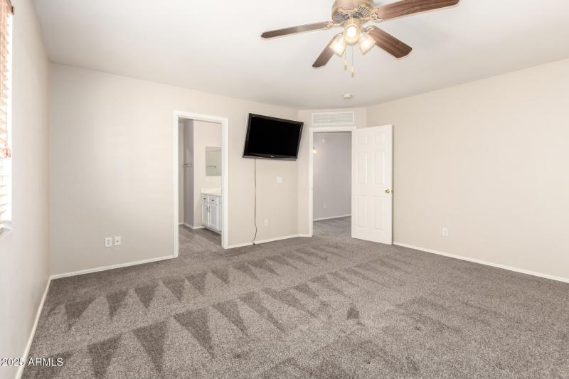 16 - Santa Cruz 3049