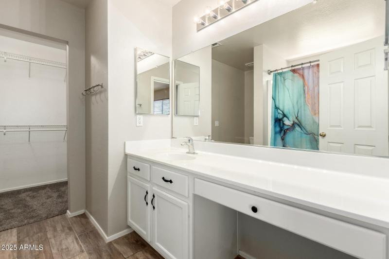 19 - Santa Cruz 3049