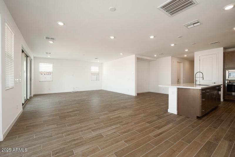 Tri Pointe Terraza 138 - Dining-2MLS