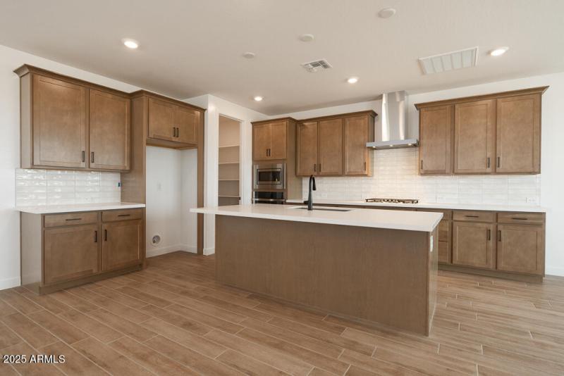 Tri Pointe Terraza 139 - Kitchen-1MLS